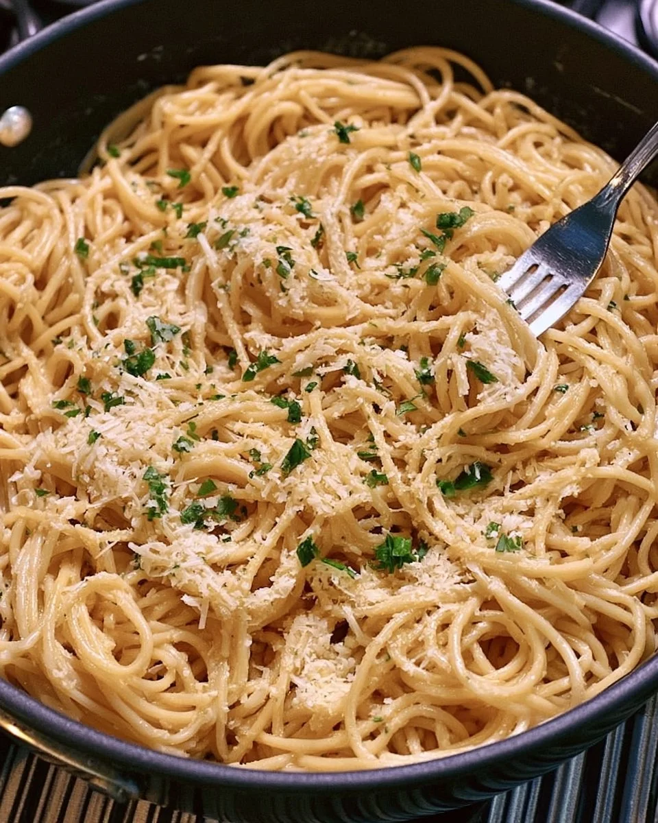 Pyszne spaghetti serowe przygotowane w 15 minut